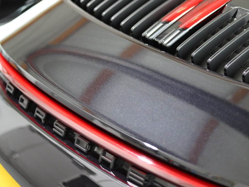 polissage lustrage carrosserie Porsche clermont ferrand