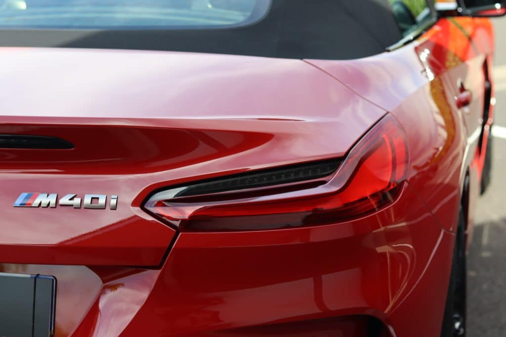 BMW Z4 M40i, polissage et traitement céramique chez Basalt Experience à Clermont-Ferrand (photo 2)