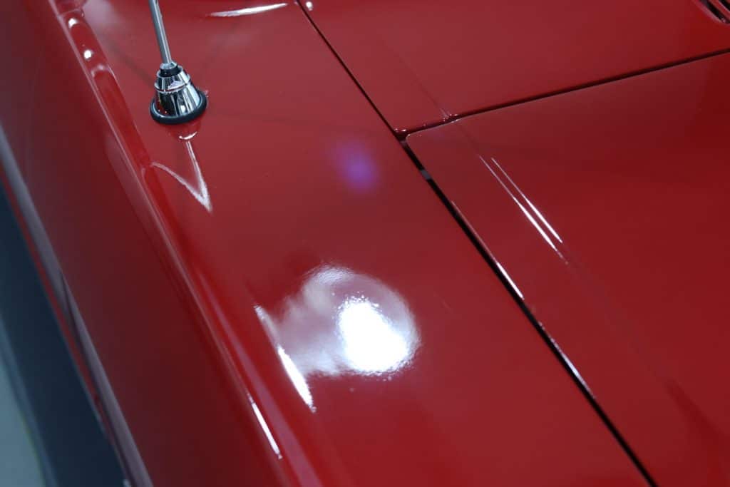 Ford Mustang Cabriolet 1966, polissage, céramique et rénovation des cuirs chez Basalt Experience à Clermont-Ferrand (photo 7)