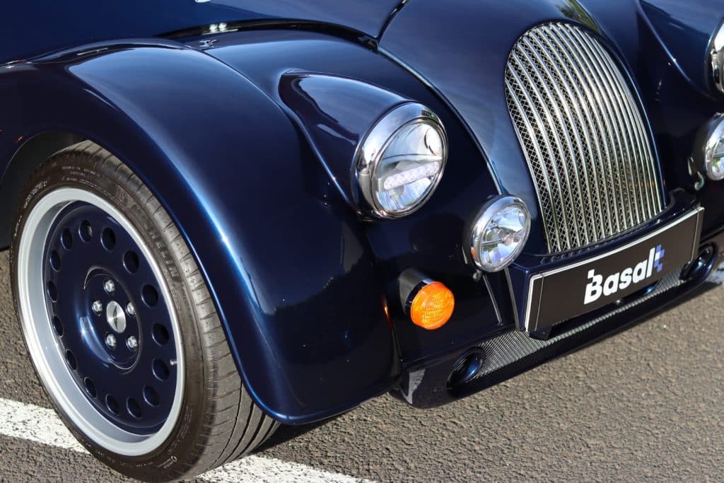 Morgan Plus Six, polissage et traitement céramique chez Basalt Experience à Clermont-Ferrand (photo 6)