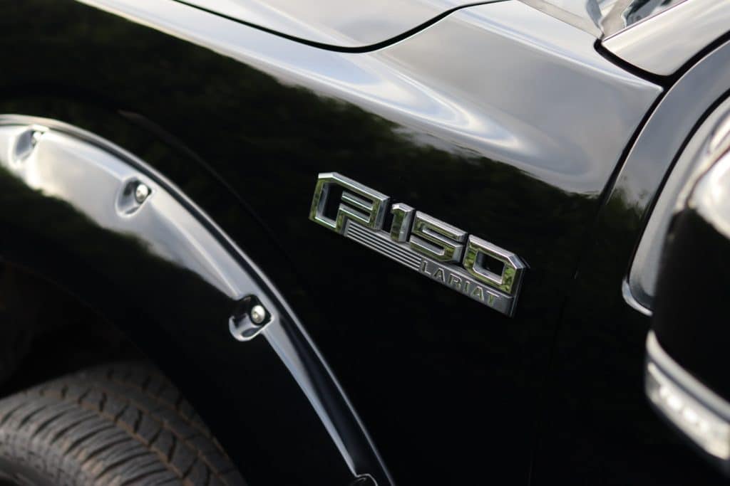 Ford F150 Lariat, rénovation de carrosserie RestorFX chez Basalt Experience à Clermont-Ferrand (photo 8)