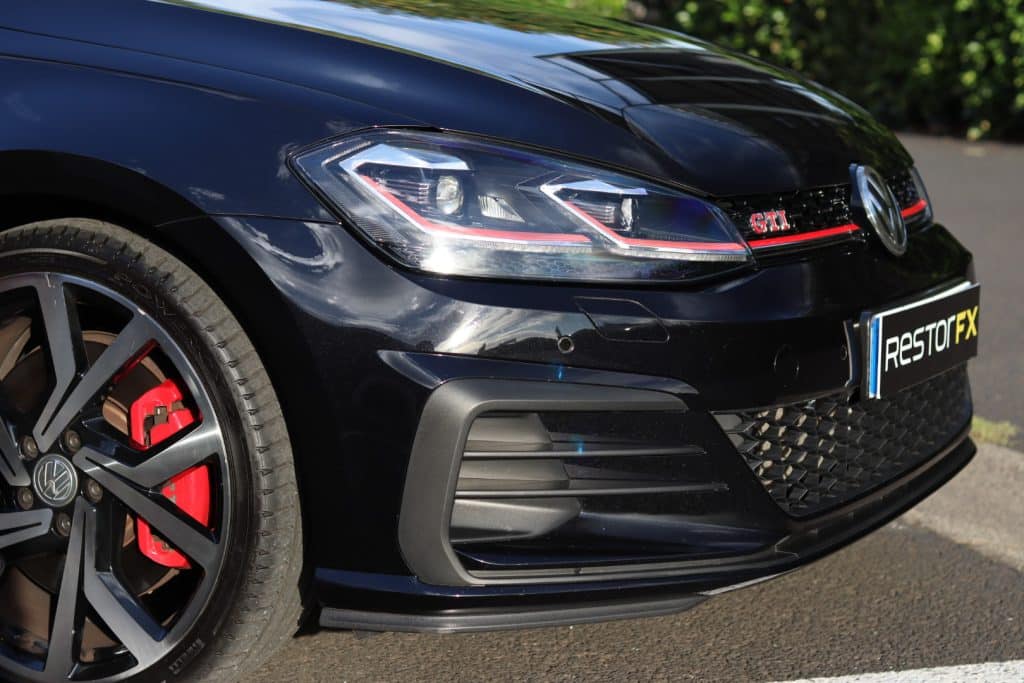 Volkswagen Golf GTI, rénovation RestorFX et traitement céramique chez Basalt Experience à Clermont-Ferrand (photo 11)