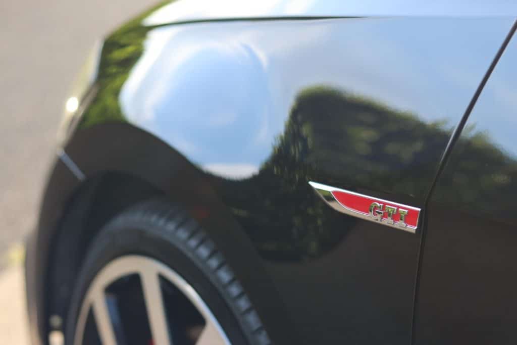 Volkswagen Golf GTI, rénovation RestorFX et traitement céramique chez Basalt Experience à Clermont-Ferrand (photo 12)