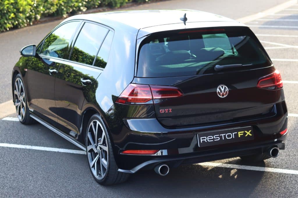 Volkswagen Golf GTI, rénovation RestorFX et traitement céramique chez Basalt Experience à Clermont-Ferrand (photo 14)