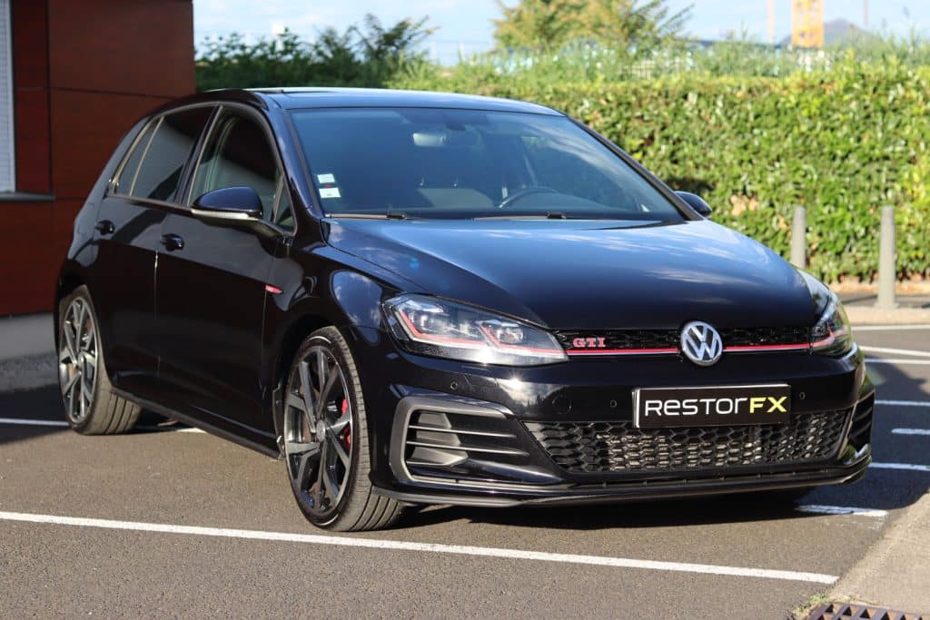 Volkswagen Golf GTI, rénovation RestorFX et traitement céramique chez Basalt Experience à Clermont-Ferrand (photo 1)