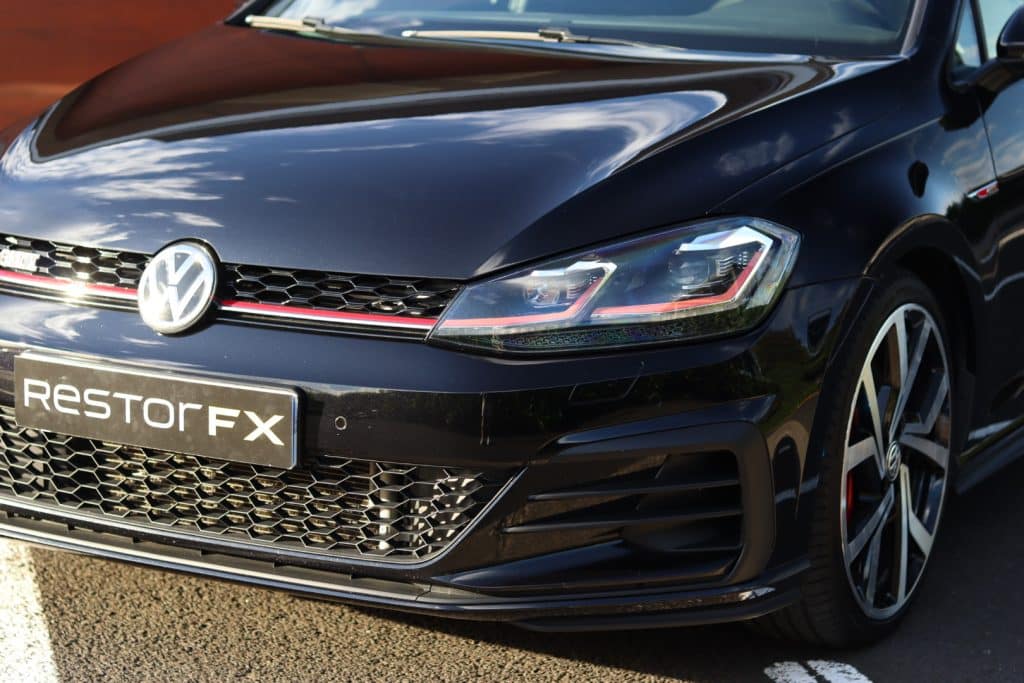 Volkswagen Golf GTI, rénovation RestorFX et traitement céramique chez Basalt Experience à Clermont-Ferrand (photo 3)