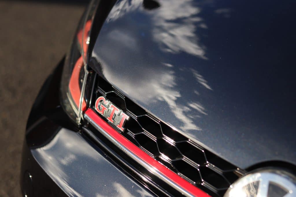 Volkswagen Golf GTI, rénovation RestorFX et traitement céramique chez Basalt Experience à Clermont-Ferrand (photo 4)