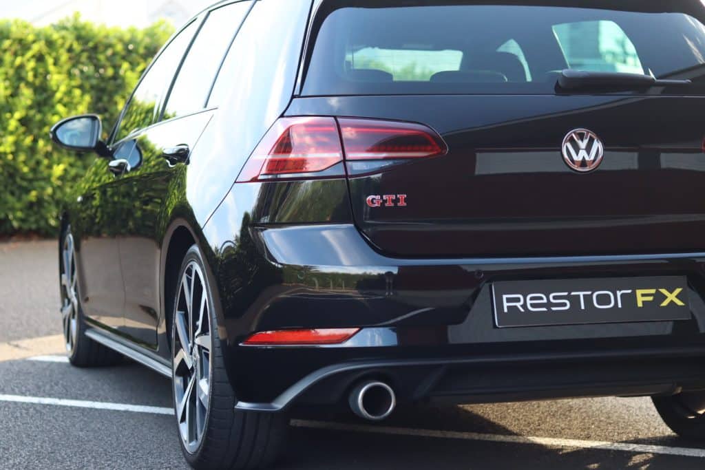 Volkswagen Golf GTI, rénovation RestorFX et traitement céramique chez Basalt Experience à Clermont-Ferrand (photo 9)